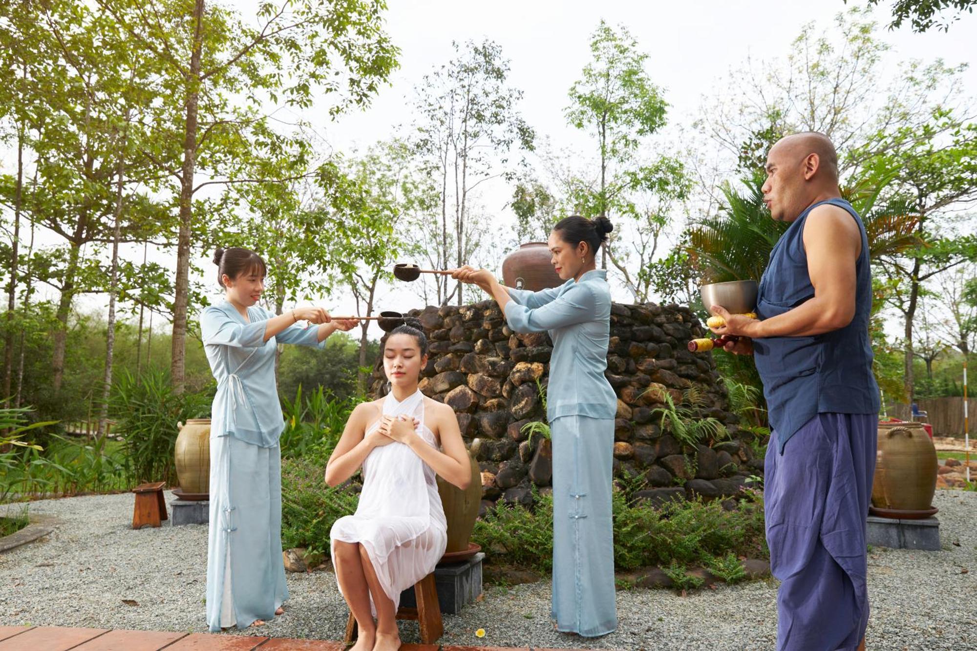Alba Wellness Resort By Fusion Hué Eksteriør billede